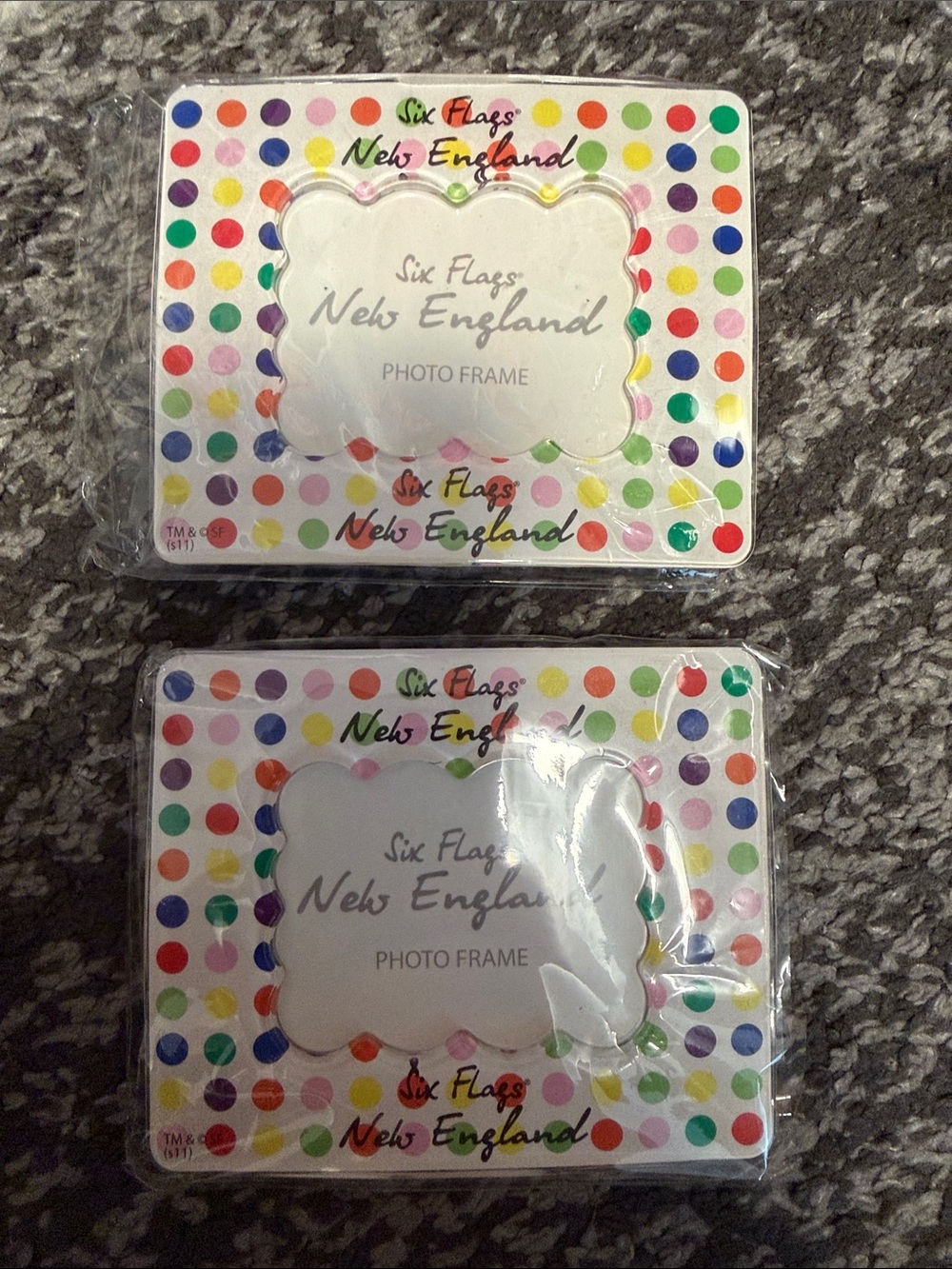 Set of TWO Six Flags New England magnetic photo frames, polka dot, NEW!